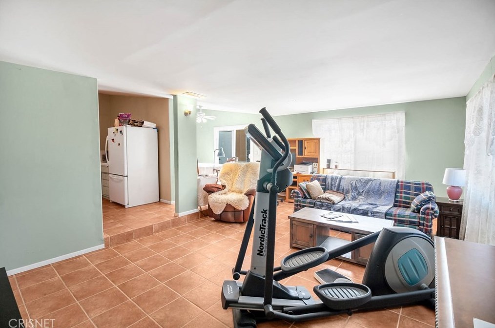 33350 Hubbard Rd, Acton CA  93510-1546 exterior