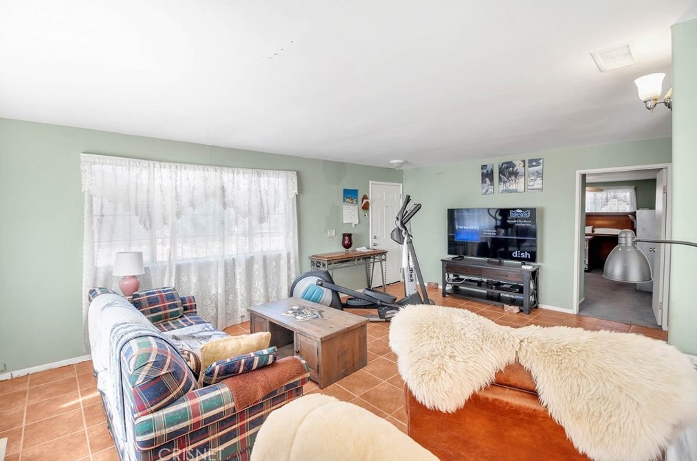 33350 Hubbard Rd, Acton CA  93510-1546 exterior