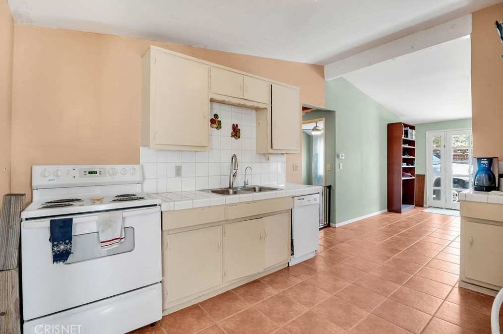 33350 Hubbard Rd, Acton CA  93510-1546 exterior