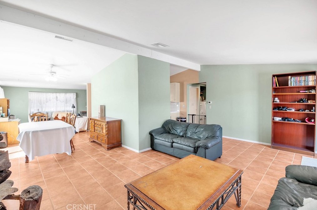 33350 Hubbard Rd, Acton CA  93510-1546 exterior