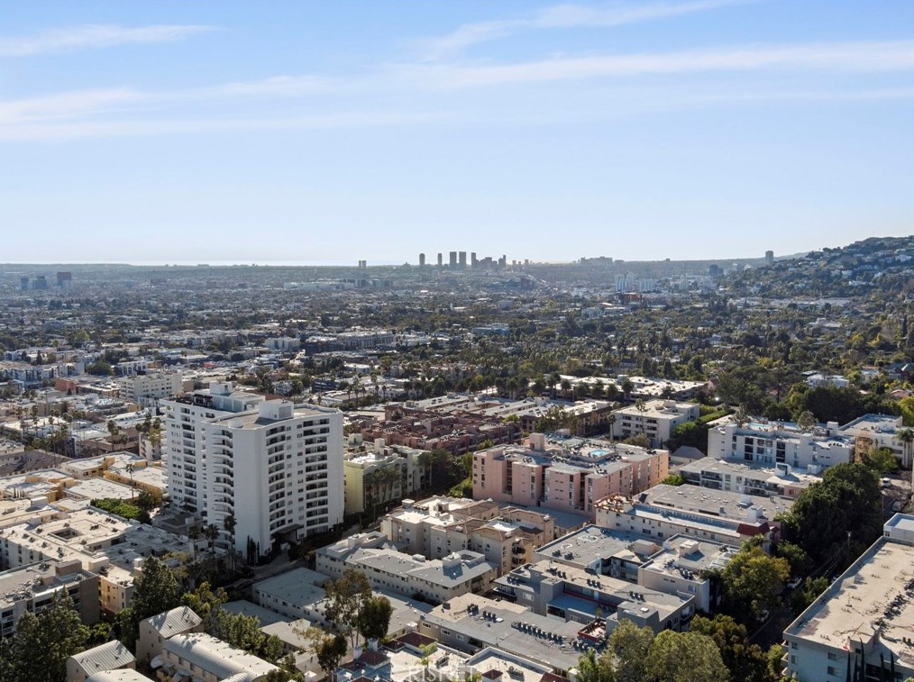 7249 Franklin Ave, Los Angeles CA  90046-3007 exterior