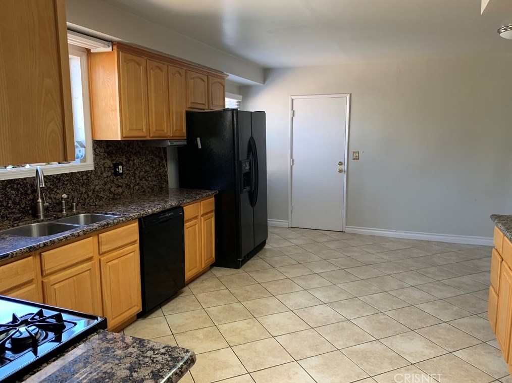 17052 Barneston St, San Fernando, CA 91344-2564