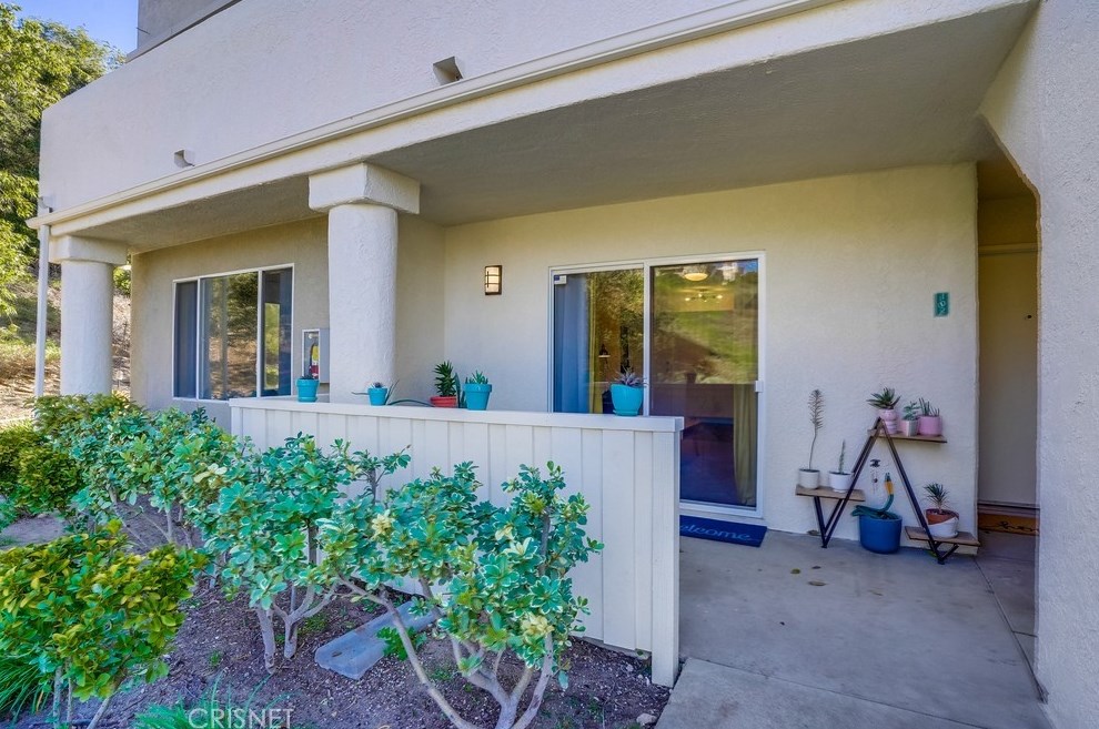 21319 Trumpet Dr #102, Santa Clarita, CA 91321
