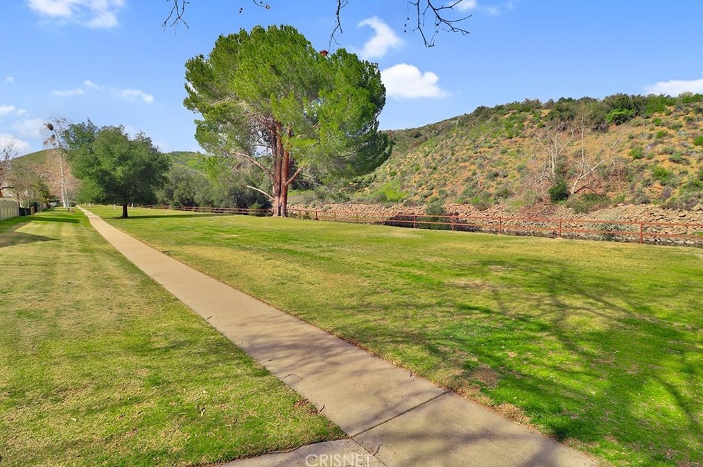 1632 Camberwell Pl, Thousand Oaks CA  91361-1507 exterior