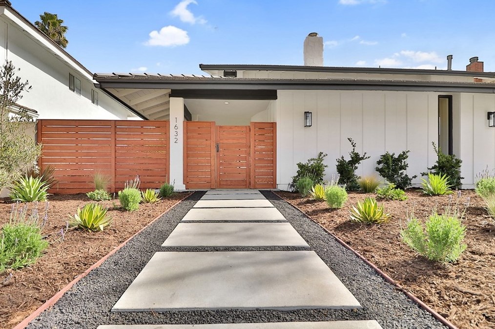1632 Camberwell Pl, Thousand Oaks CA  91361-1507 exterior