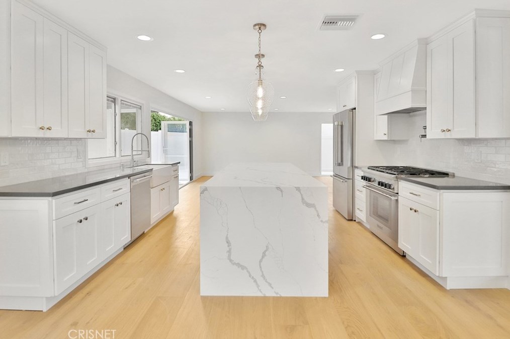 1632 Camberwell Pl, Thousand Oaks CA  91361-1507 exterior