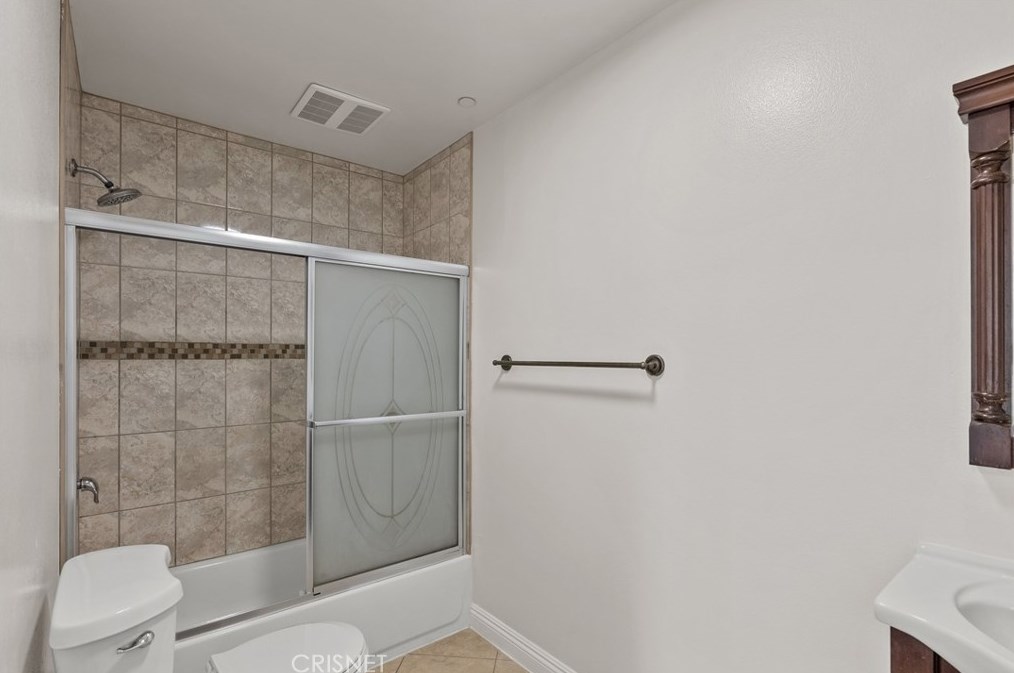524 85th St, Los Angeles CA  90044-5820 exterior