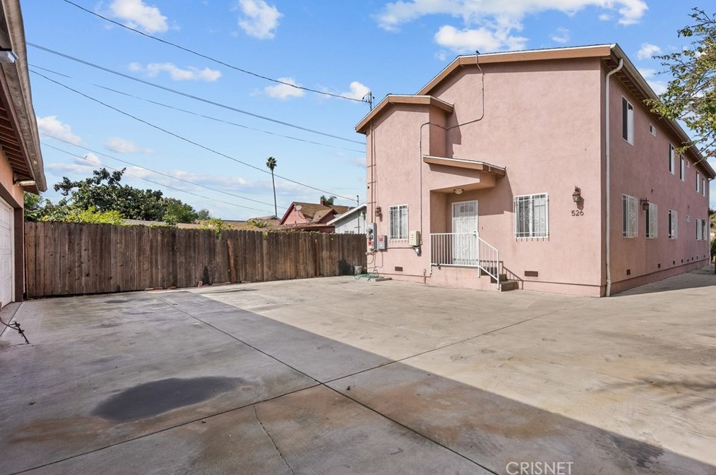 524 85th St, Los Angeles CA  90044-5820 exterior