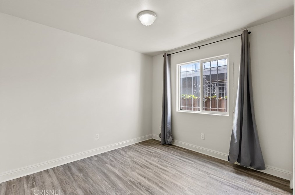 524 85th St, Los Angeles CA  90044-5820 exterior