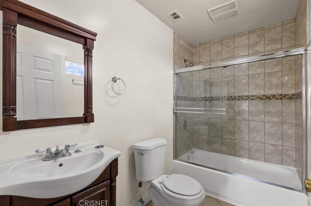 524 85th St, Los Angeles CA  90044-5820 exterior