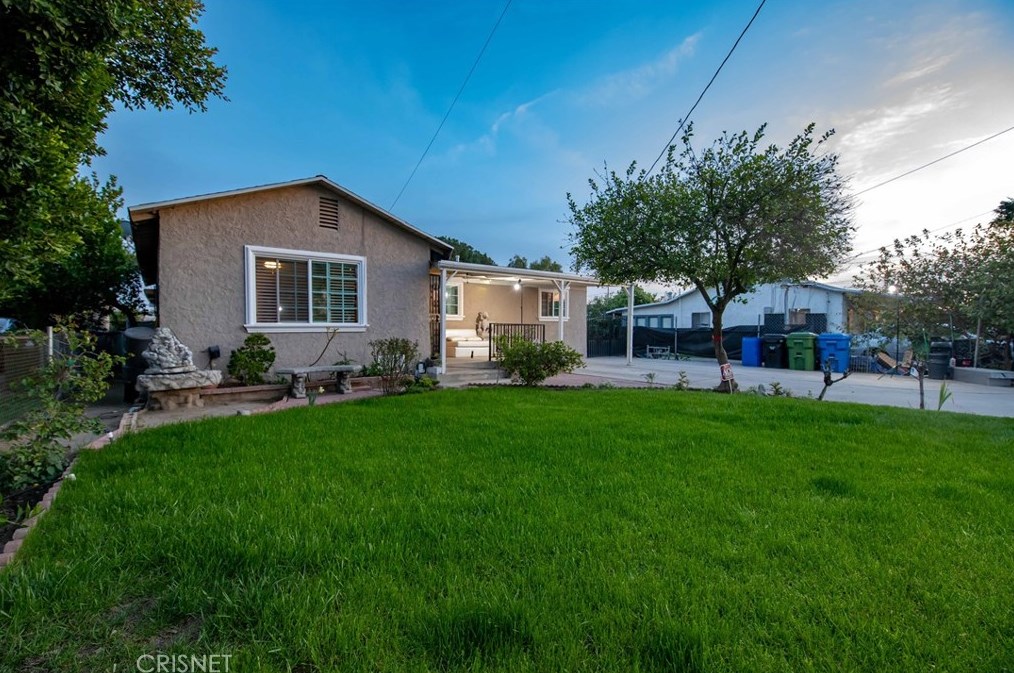 13070 Garber St, Los Angeles, CA 91331-3258