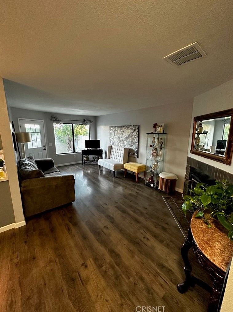 11949 Seneca Way #8, Chino, CA 91710