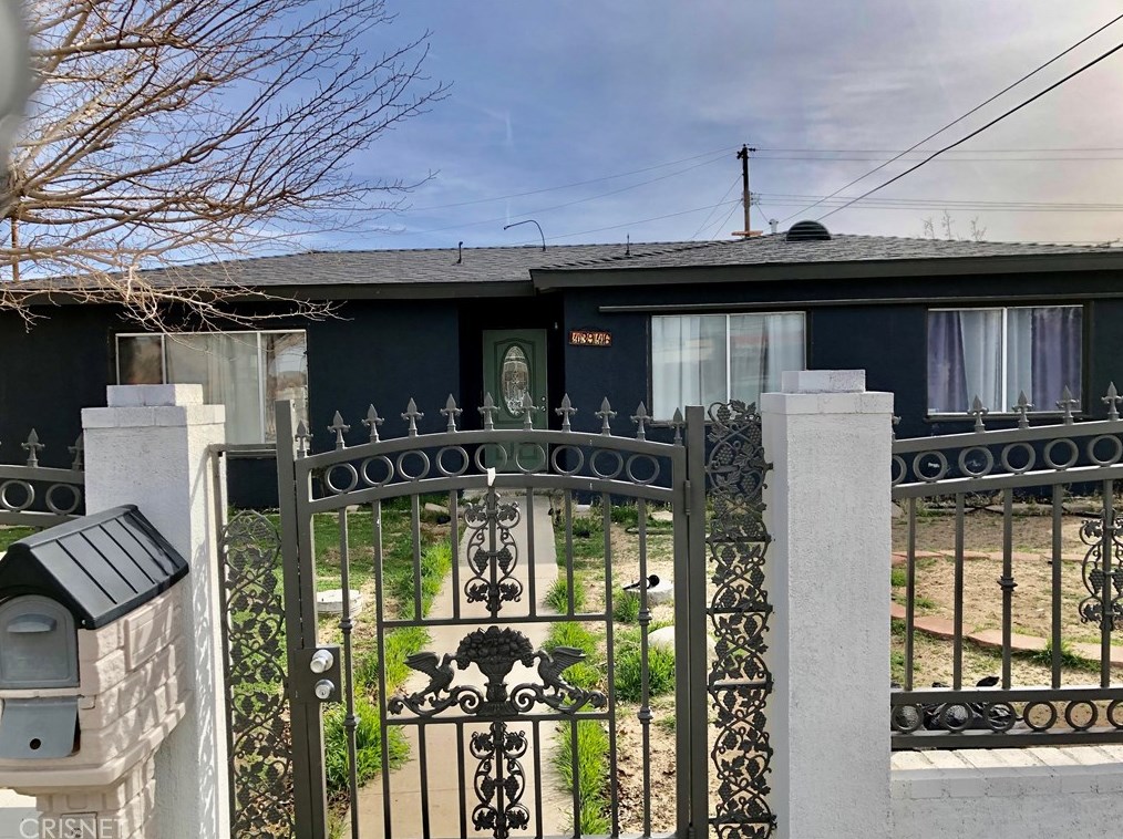 43946 Carolside Ave, Lancaster, CA 93535