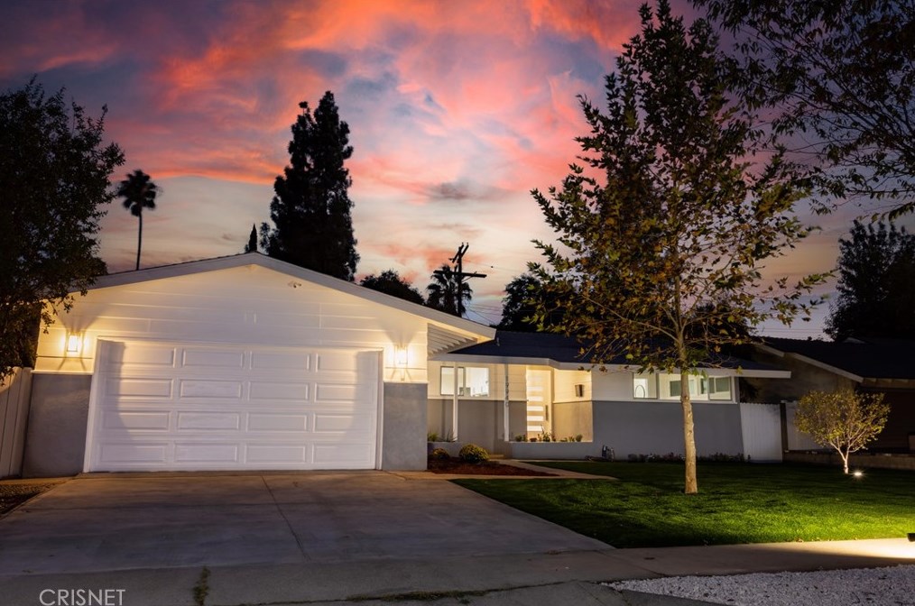 19940 Superior St, Chatsworth, CA 91311