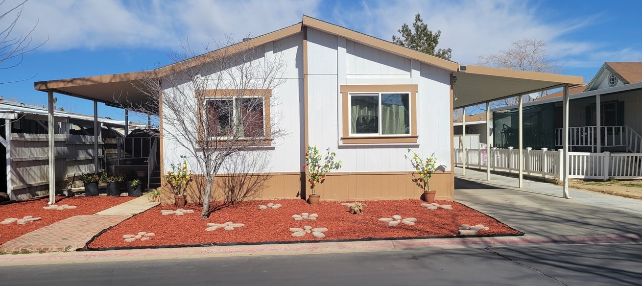 3524 E Ave R #303, Palmdale, CA 93550