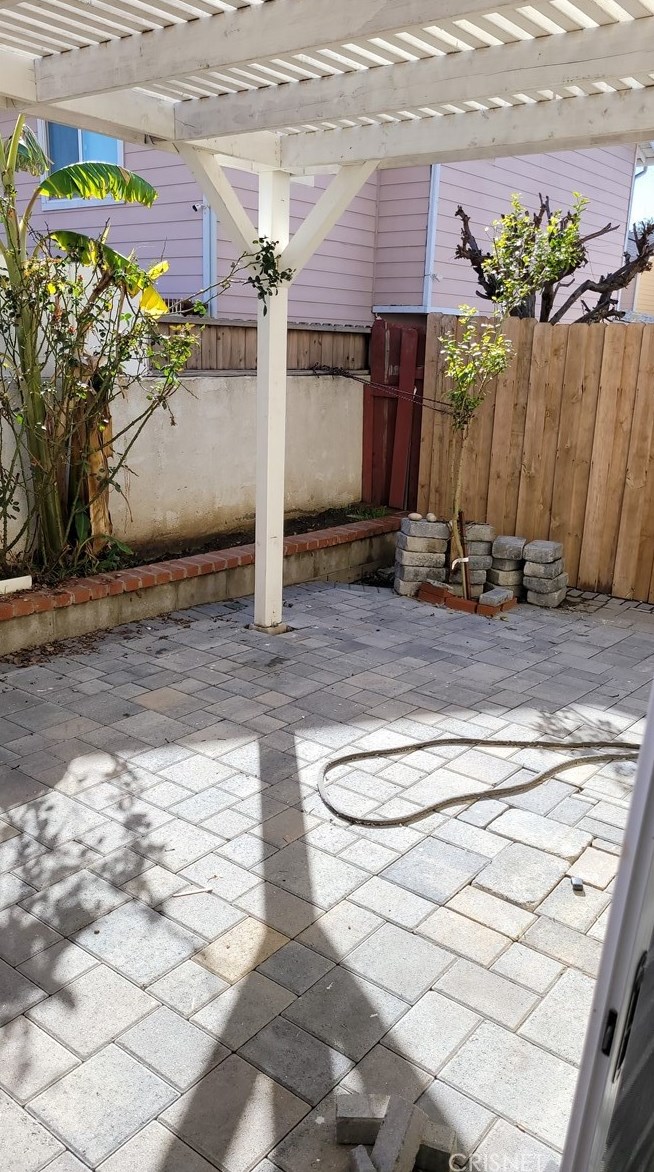 12600 Carl St, Los Angeles CA  91331-1508 exterior