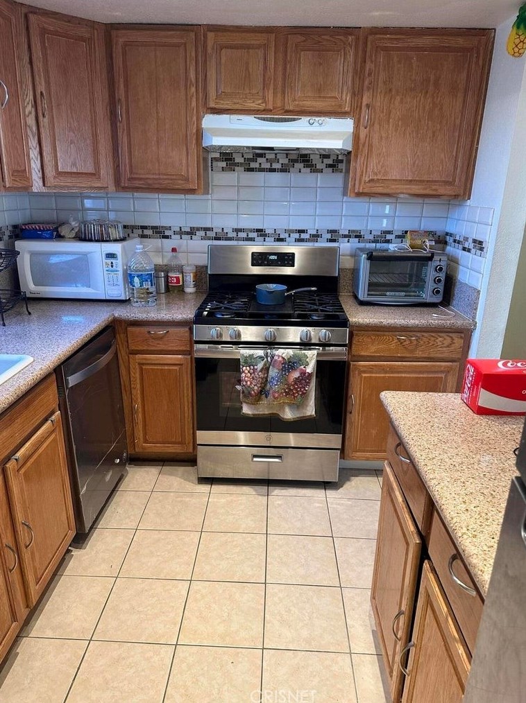 44436 15th Street #14, Lancaster, CA 93535