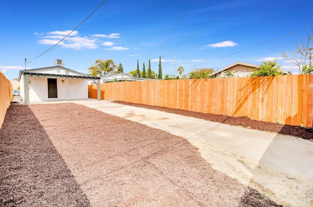 13170 Mercer St, Los Angeles CA  91331-2434 exterior