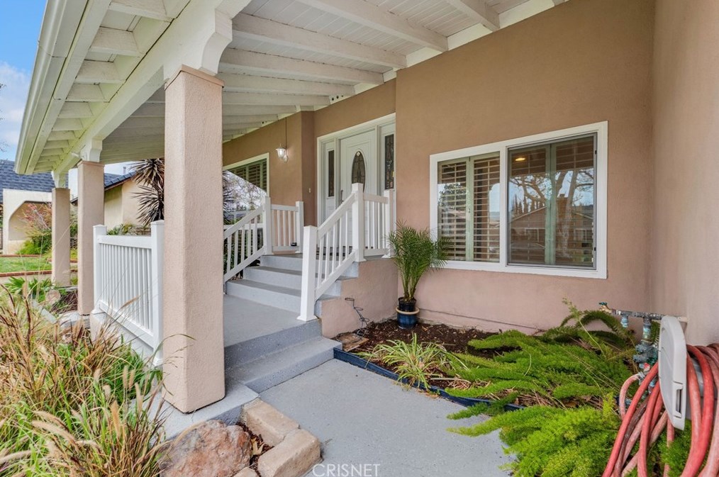 2044 Fernwood Ct, Simi Valley, CA 93065