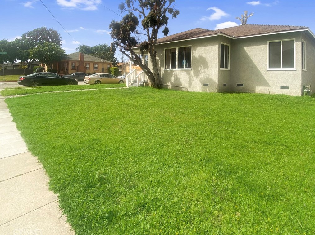 11891 Oxford Ave, Hawthorne, CA 90250