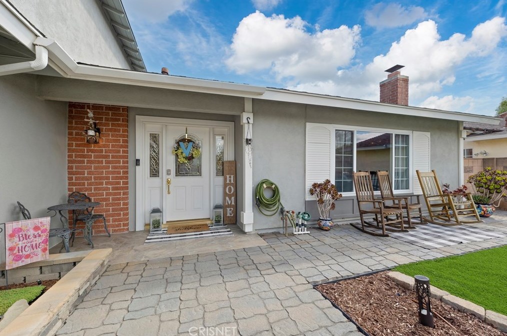 2292 Jonesboro Ave, Simi Valley, CA 93063