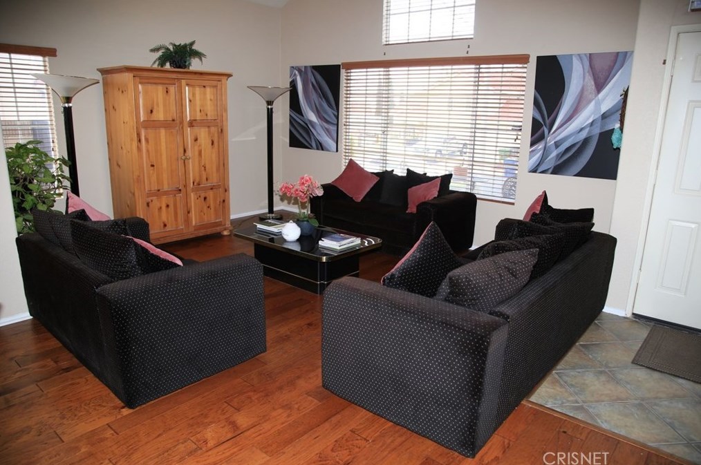 38835 Brookdale Rd, Palmdale, CA 93551-4076