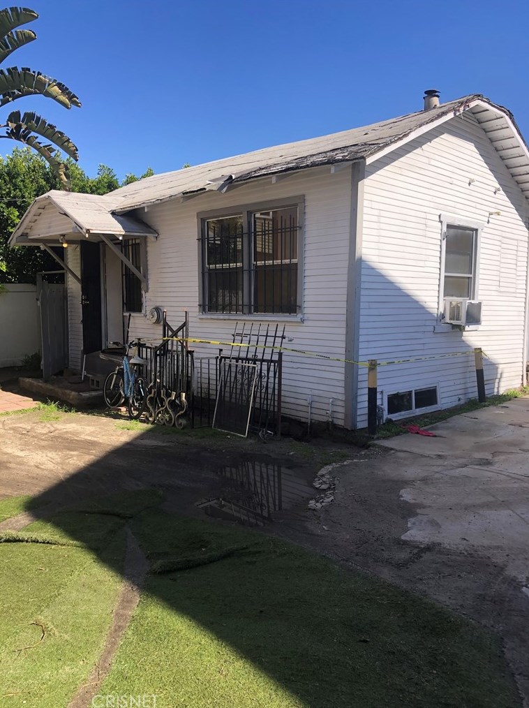2504 Budlong Ave, Los Angeles, CA 90007-1545