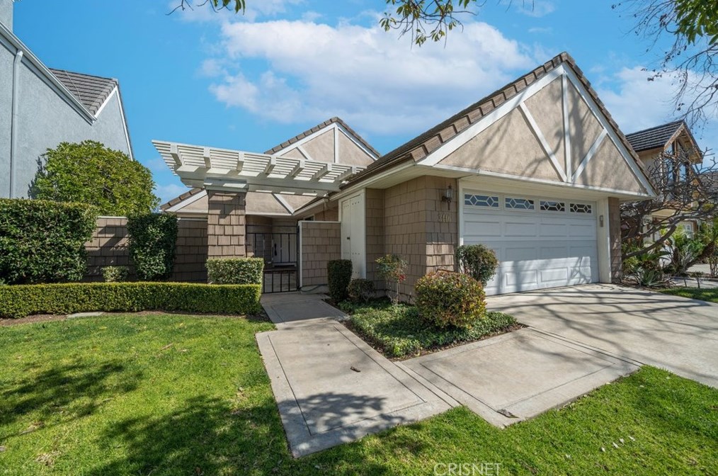 3446 Kings Ct, Costa Mesa, CA 92626-1657