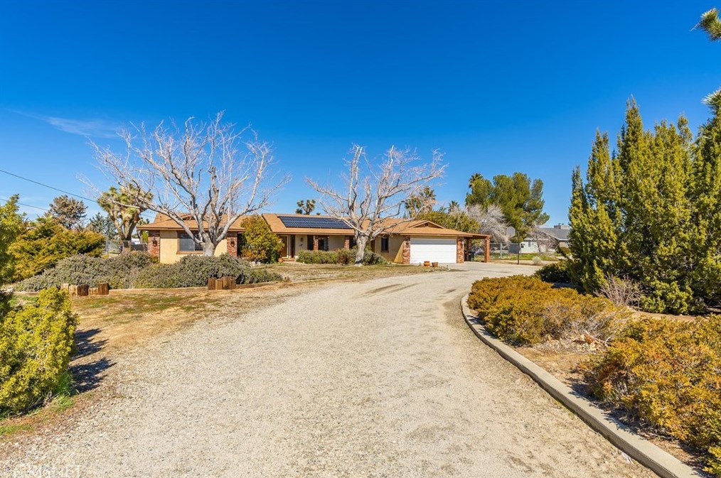 2805 Avenue, Palmdale, CA