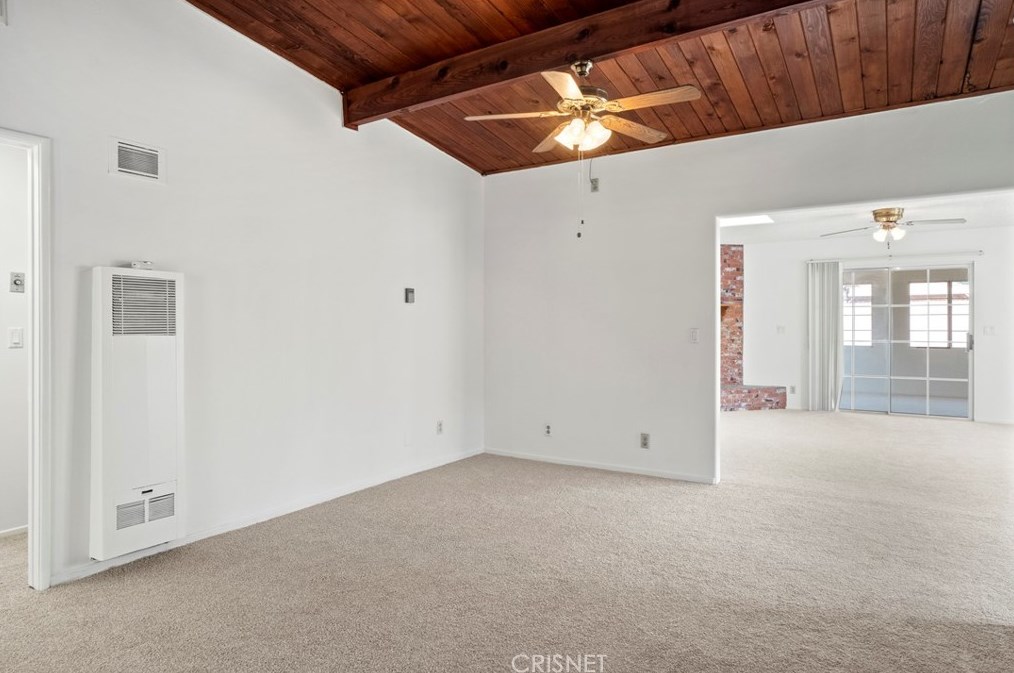 16447 Donmetz St, San Fernando, CA 91344-3705