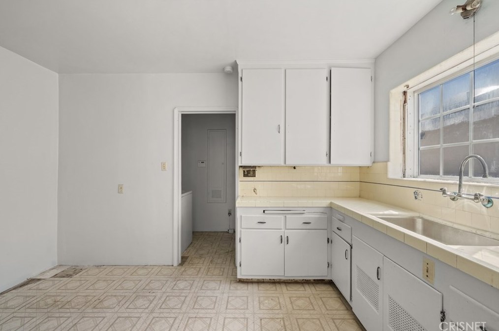 1776 Hayworth Ave, Los Angeles CA  90035-4618 exterior