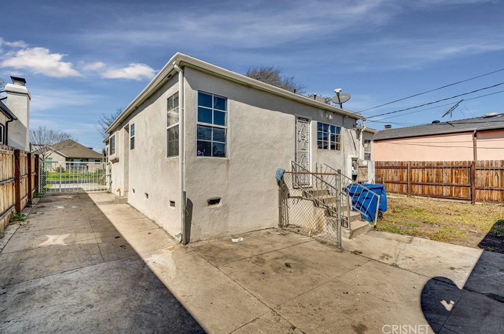 1776 Hayworth Ave, Los Angeles CA  90035-4618 exterior