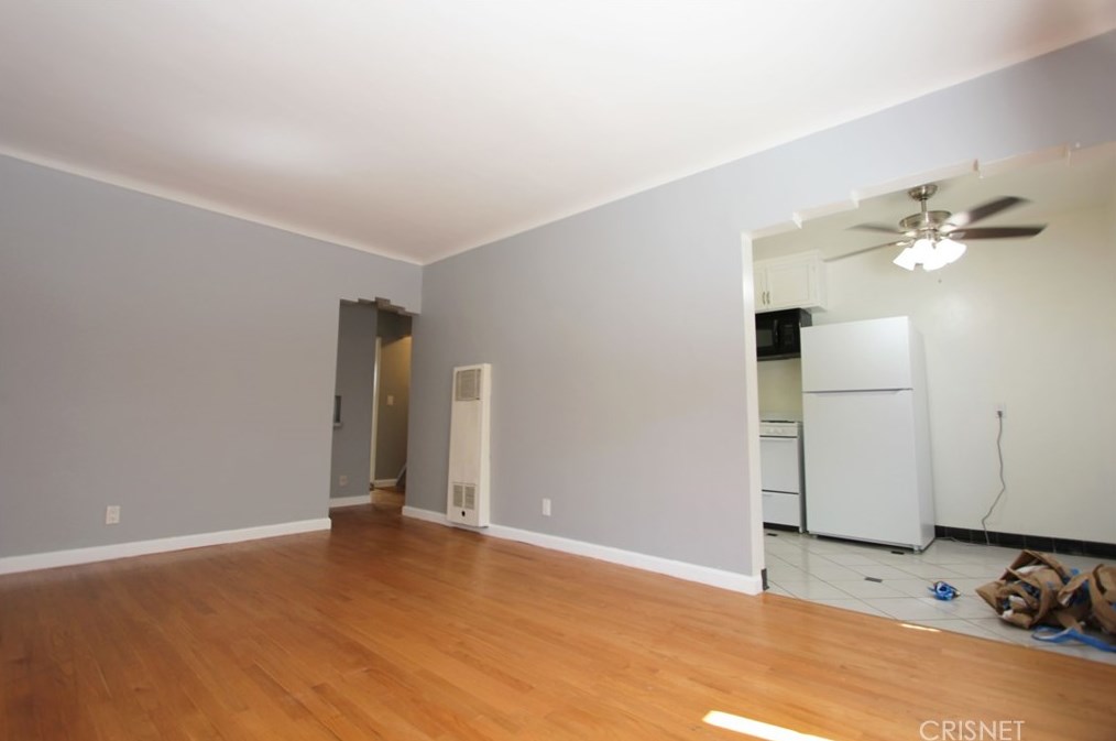 1646 Harvard, Los Angeles CA  90047-4232 exterior