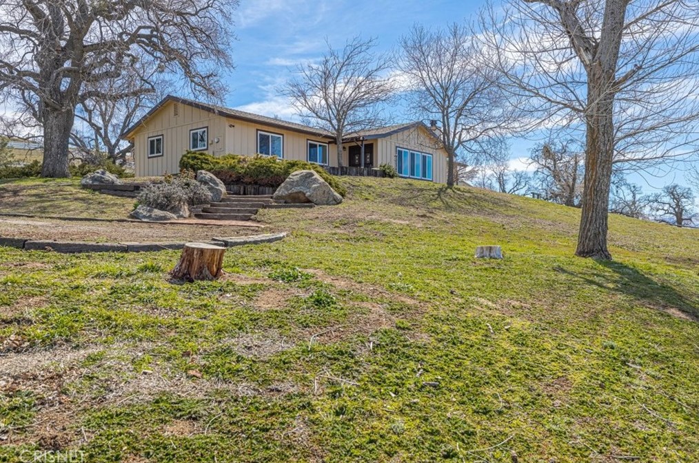 30613 Buckskin Dr, Tehachapi, CA 93561