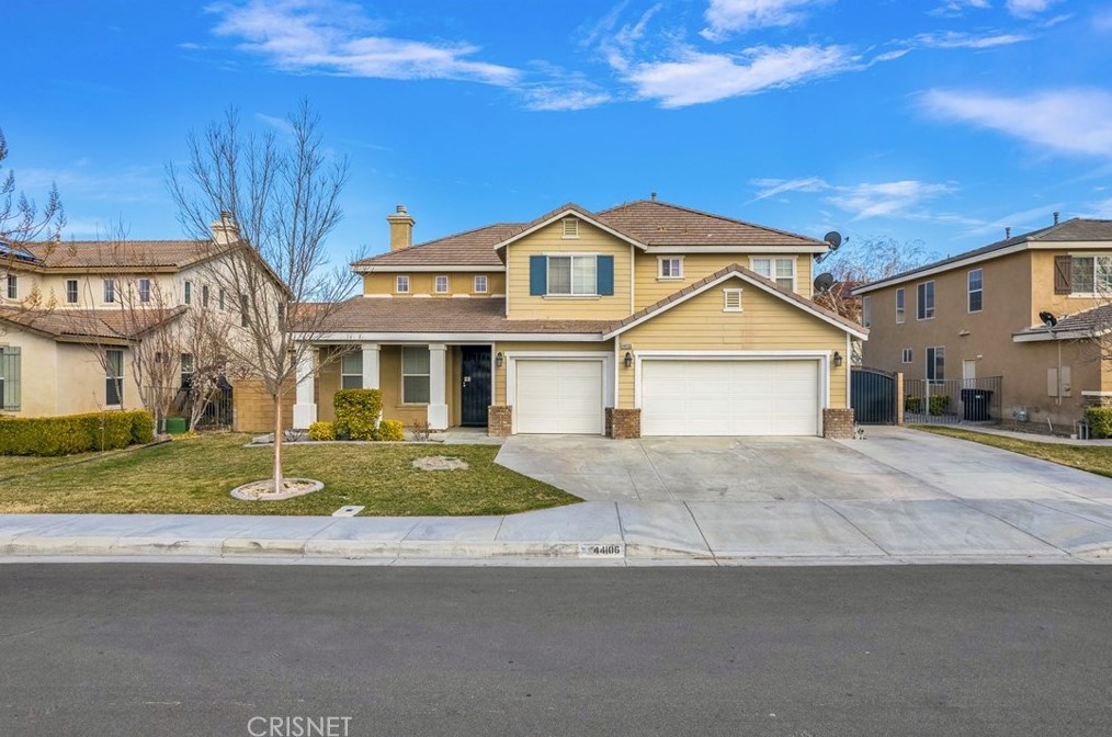 44106 Raven Ln, Lancaster, CA 93536