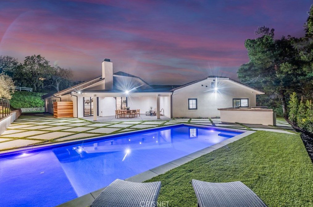 792 Gloucester Ln, Thousand Oaks, CA 91362
