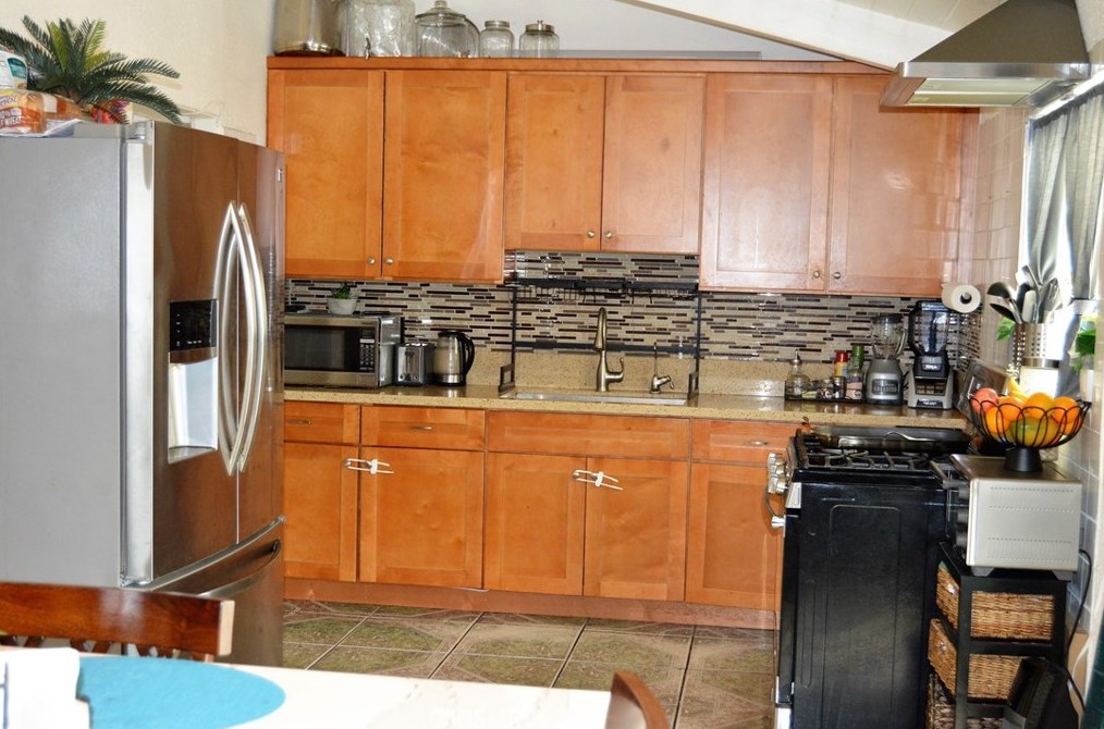 12857 Eustace St, Los Angeles CA  91331-1038 exterior
