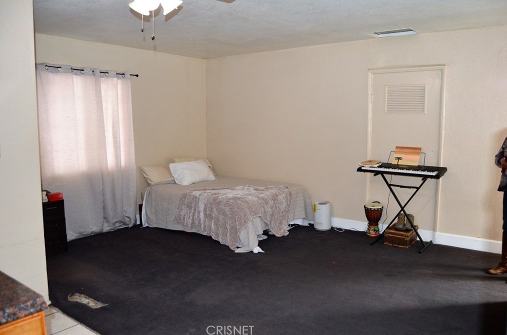 12857 Eustace St, Los Angeles CA  91331-1038 exterior