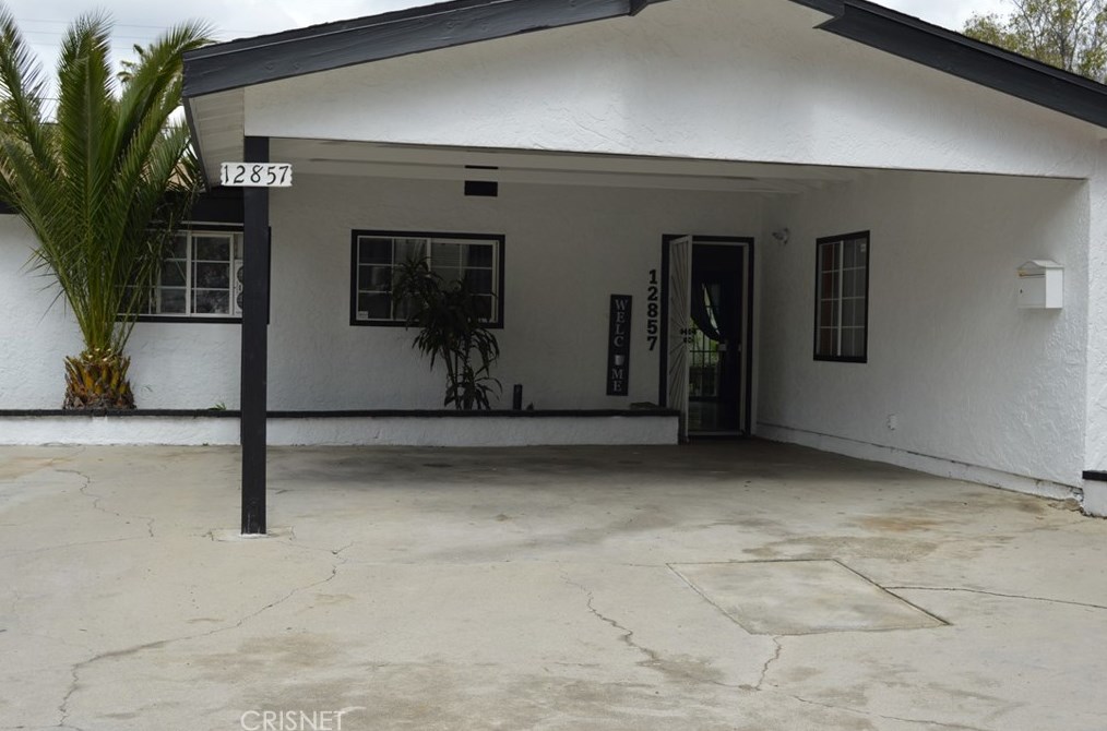 12857 Eustace St, Los Angeles CA  91331-1038 exterior