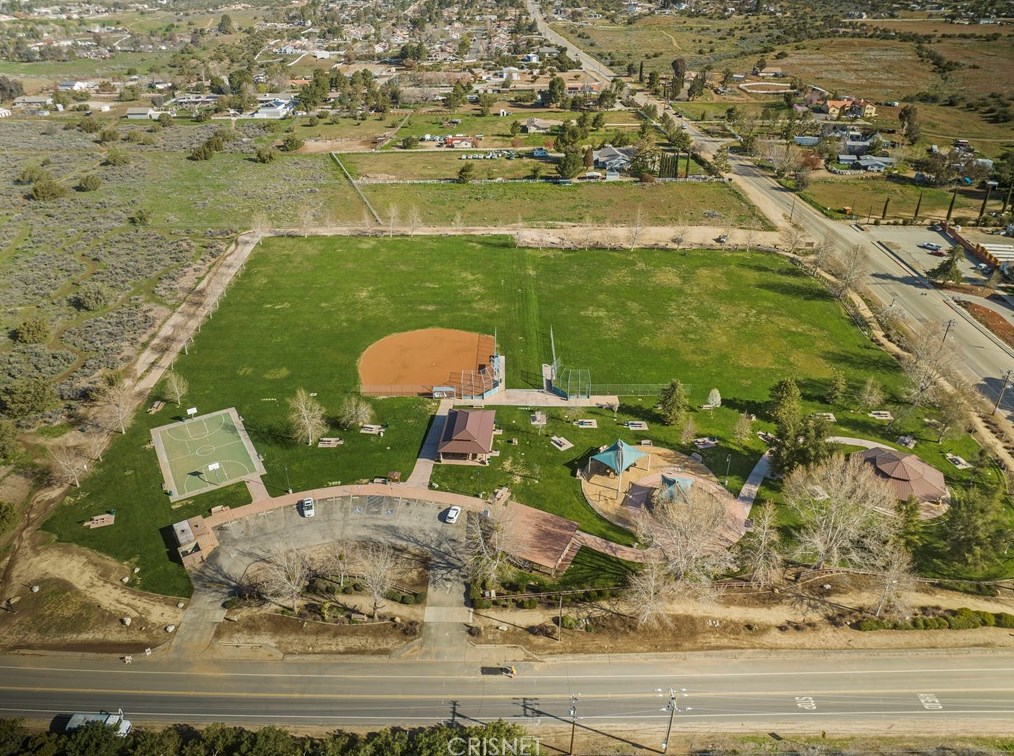 32501 Crown Vly Rd, Acton CA  93510-2619 exterior