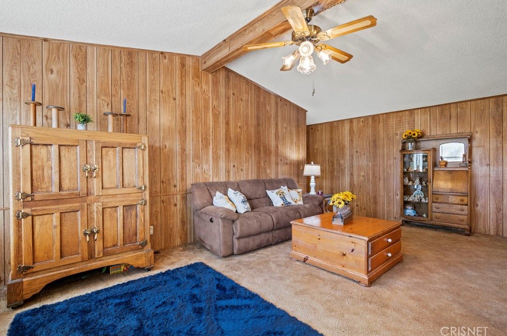 32501 Crown Vly Rd, Acton CA  93510-2619 exterior