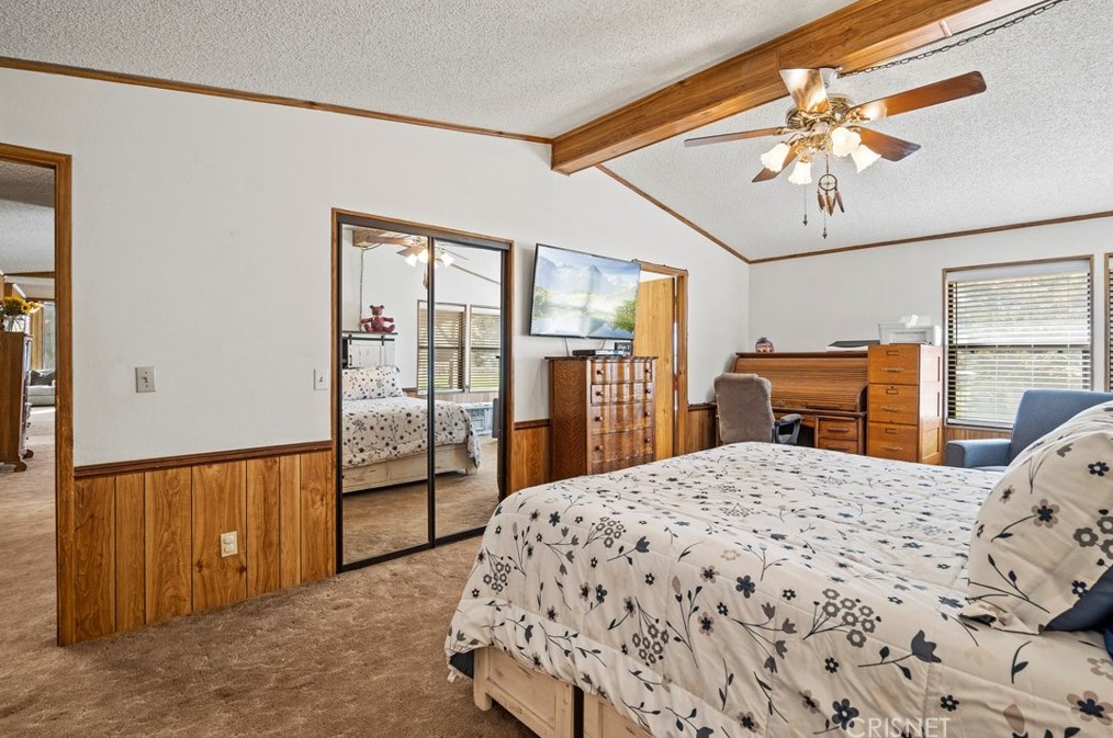 32501 Crown Vly Rd, Acton CA  93510-2619 exterior