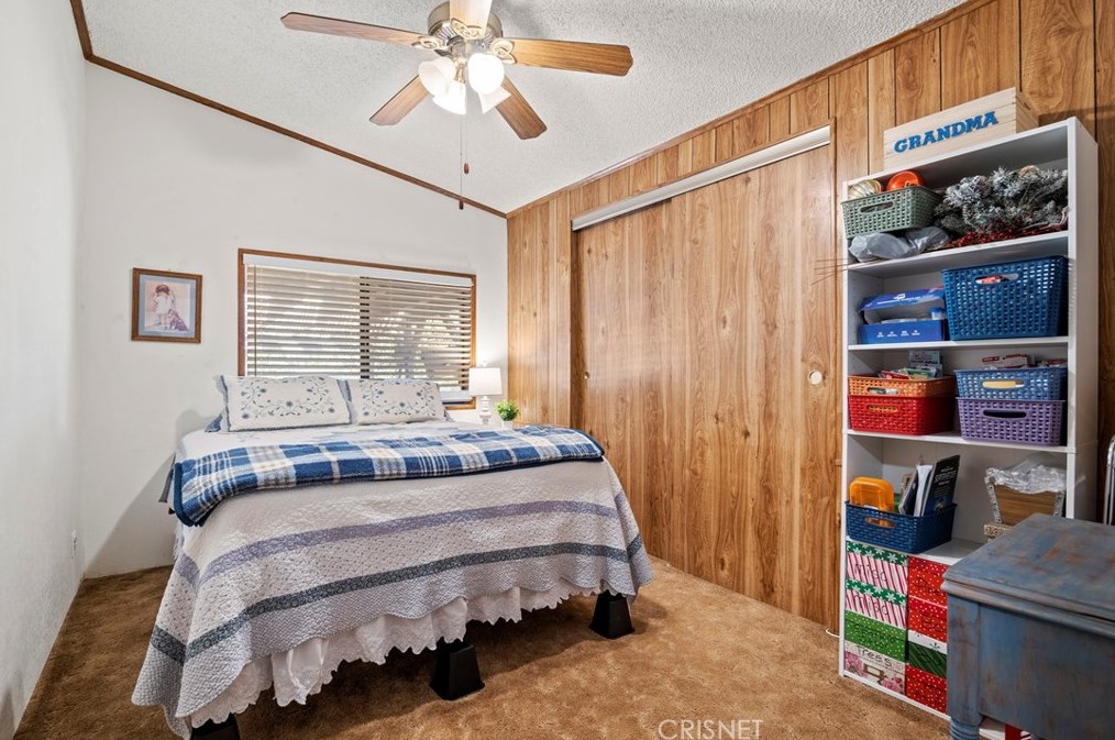 32501 Crown Vly Rd, Acton CA  93510-2619 exterior