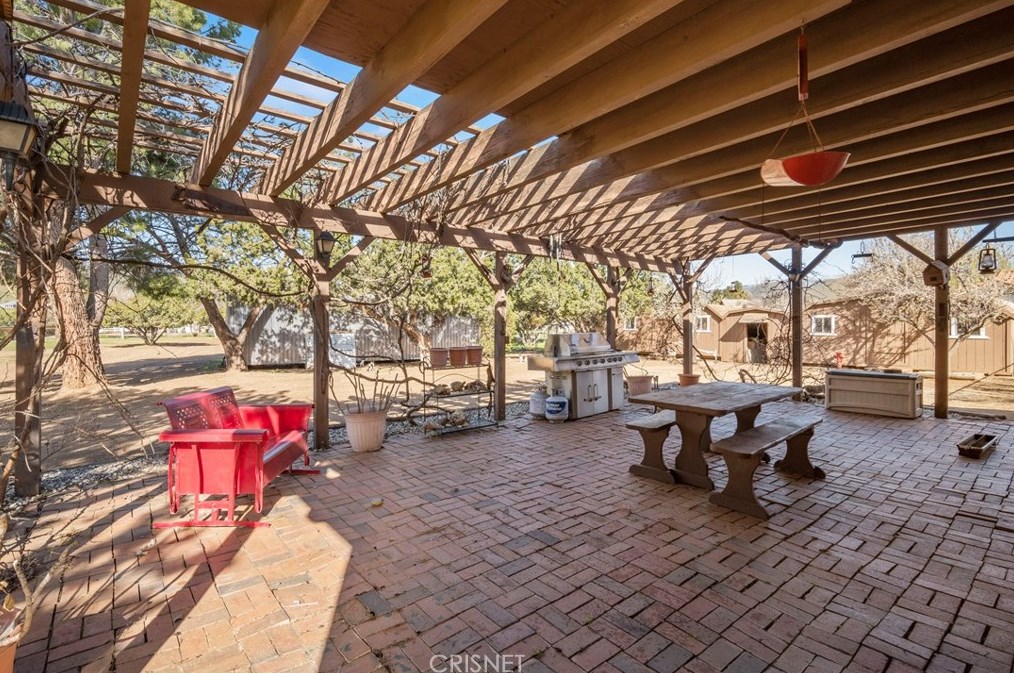 32501 Crown Valley Rd, Acton CA  93510-2619 exterior