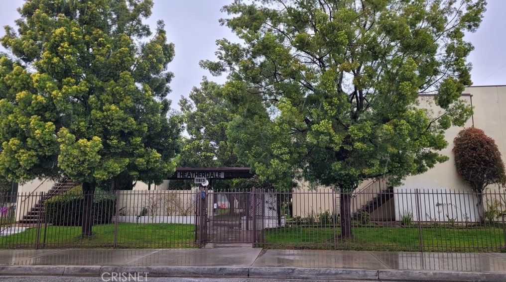 11813 Runnymede #12, North Hollywood, CA 91605