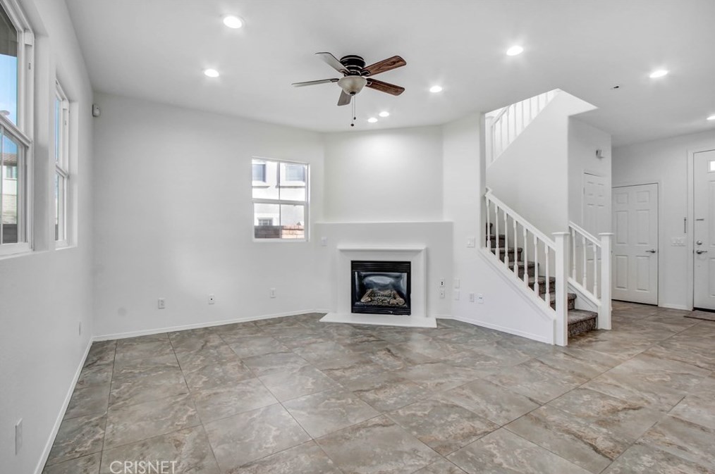 2206 Rhubarb Ln, Palmdale, CA 93551-6916