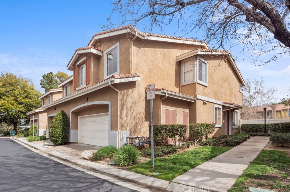 25436 Park Wood Ln, Santa Clarita, CA 91350