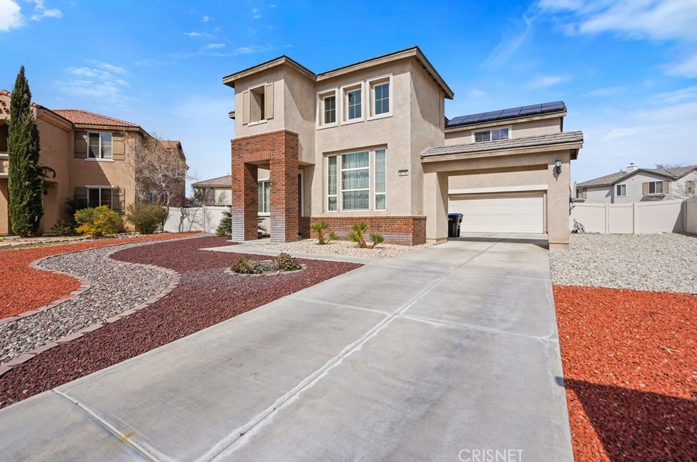 6715 Tende St, Palmdale, CA 93552-3509