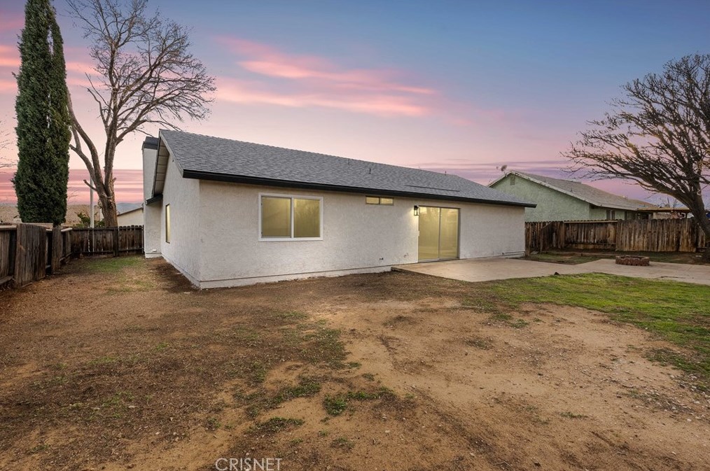1717 Avenue, Palmdale CA  93551-0022 exterior