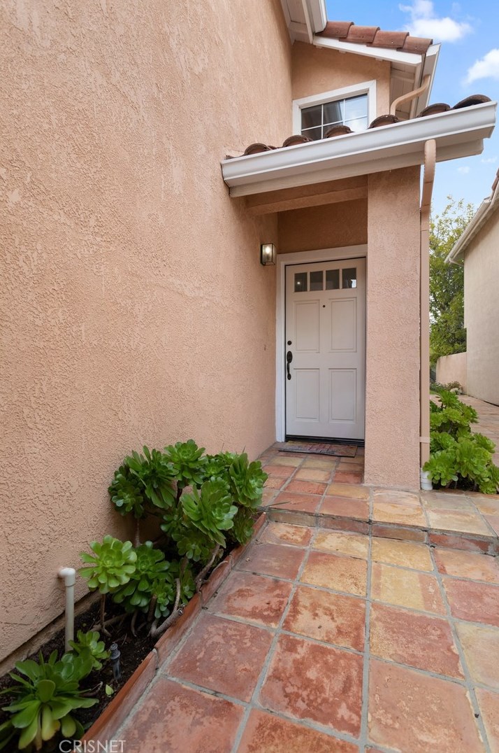 24679 Calle Largo, Calabasas, CA 91302